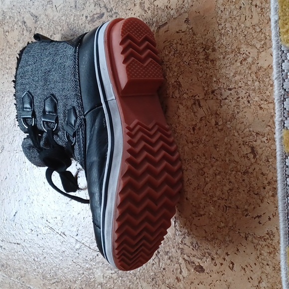 JBU Brenda all weather Vegan leather boots,  EUC - Picture 4 of 10